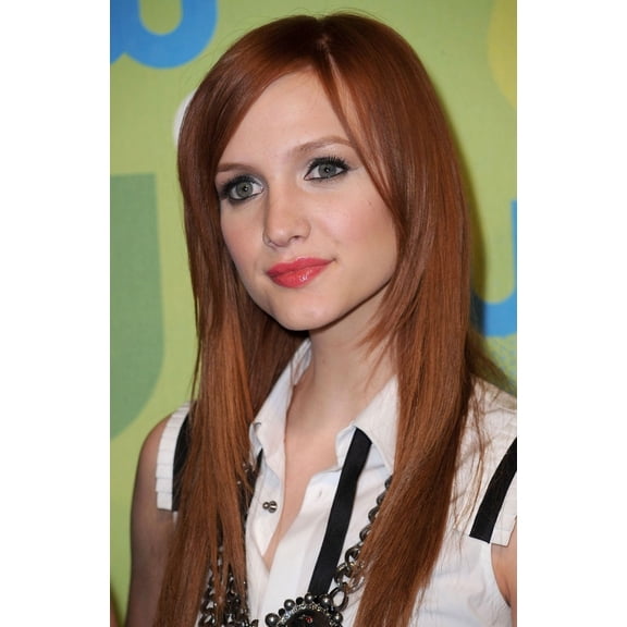 Ashlee Simpson Wentz At Arrivals For The Cw Network Upfronts Madison Square Garden New York Ny May 21 2009. Photo By