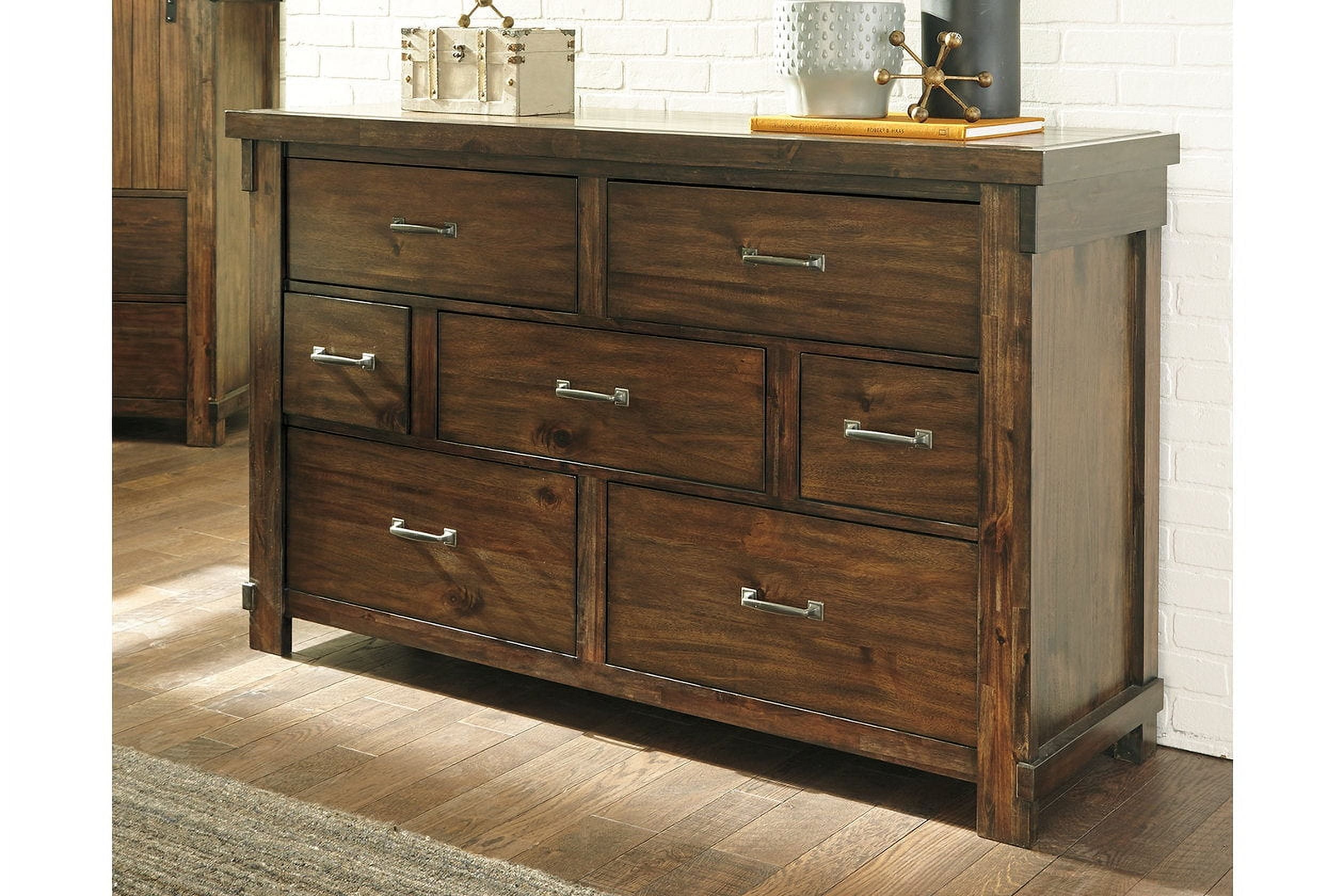 Ashley Furniture Lakeleigh 7 Drawer Dresser in Brown