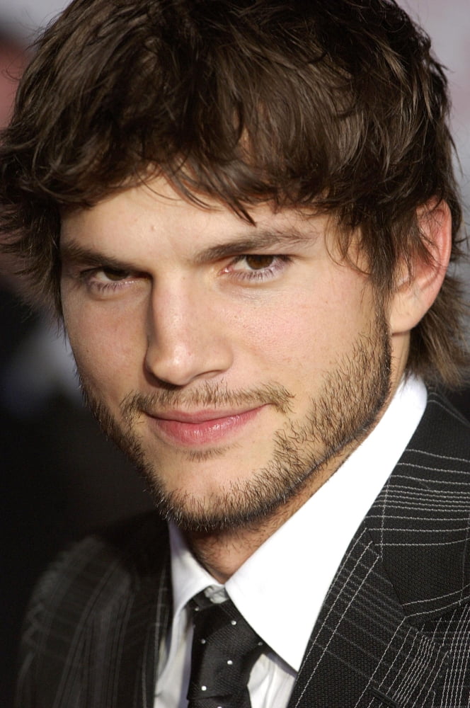 Ashton Kutcher At Arrivals For What Happens In Vegas Premiere Canvas Art - (16 x 20)