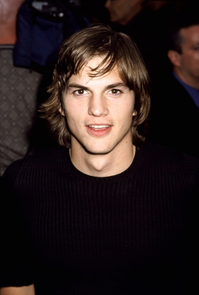 Ashton Kutcher (For That 70S Show) At Fox Upfront Canvas Art - (16 x 20)