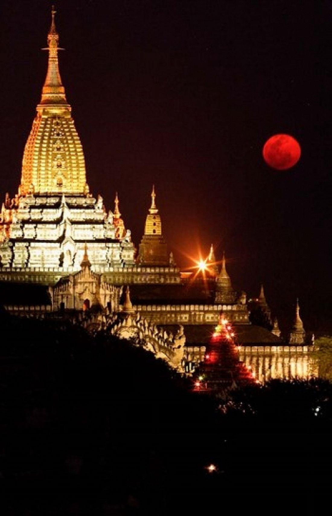Asia Myanmar Bagan moon rising over Ananda temple Canvas Art - Jay Sturdevant DanitaDelimont (11 x 17)