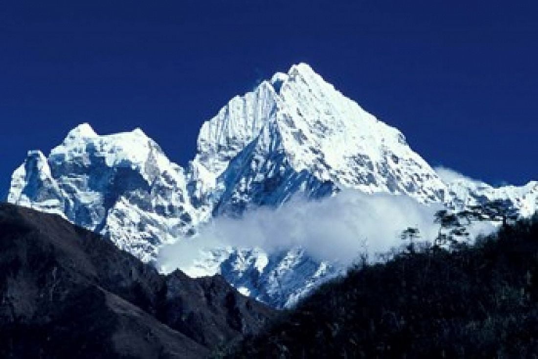 Asia Nepal Himalayan Mountains Canvas Art - Art Wolfe DanitaDelimont (22 x 15)