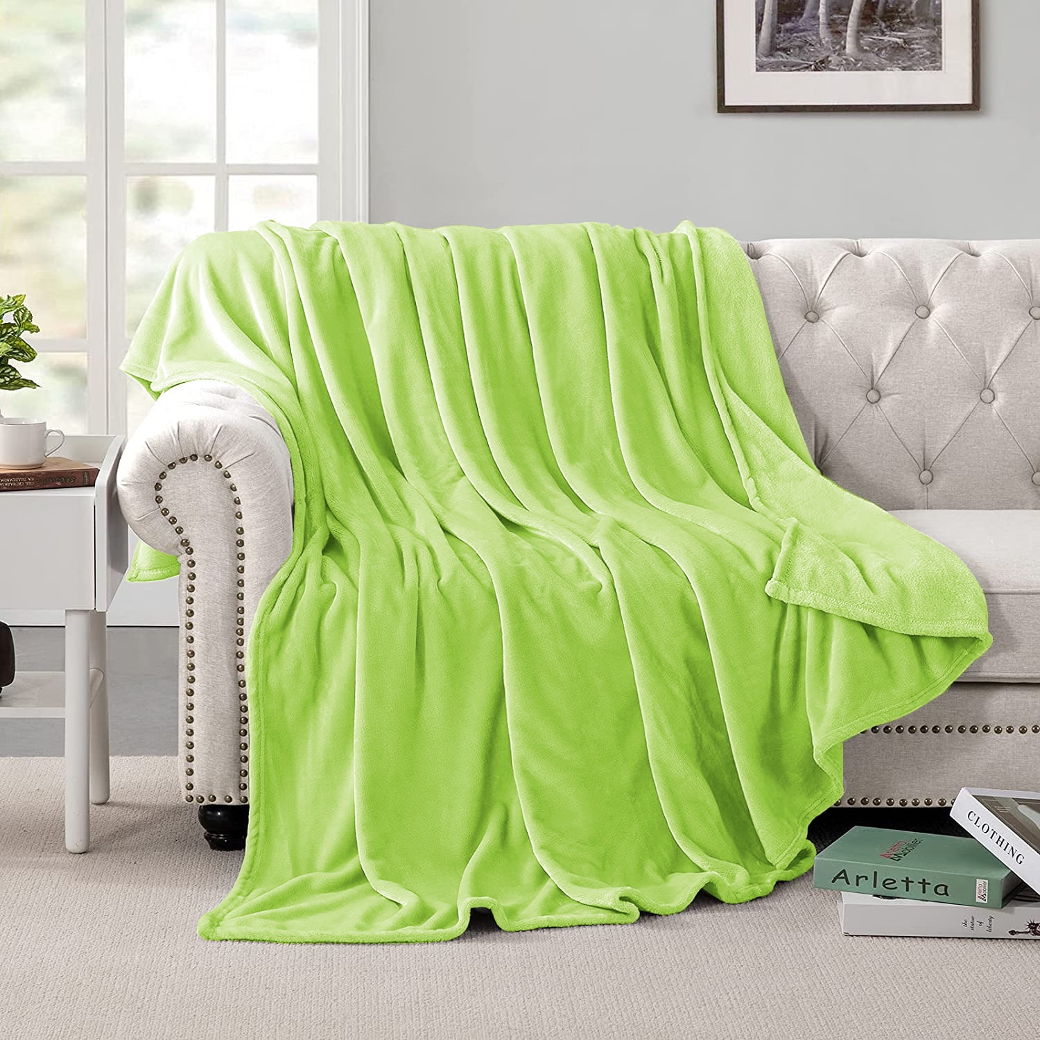 Astarin Green Fleece Twin Size Blanket for Couch&Bed Lightweight Soft