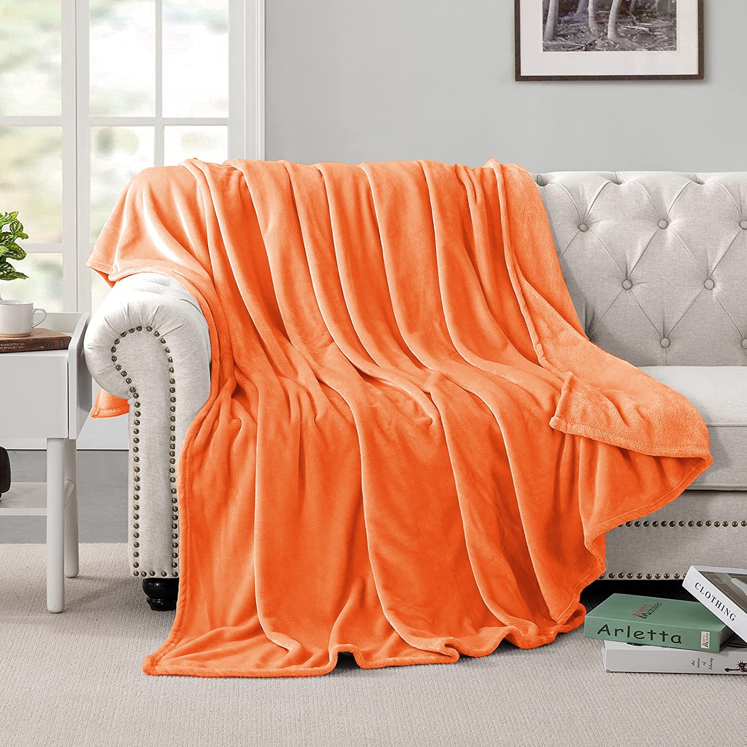 Astarin Orange Fleece Throw Blanket for Couch&Bed Lightweight Soft
