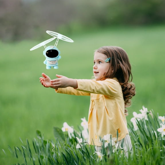Astronaut Gesture Sensing Helicopter Toy, LED Light-Up Robot with Induction Flight, Astronaut Sensing Aircraft Gesture Sensing Manoeuvre Helicopter Robot Light-emitting Toys
