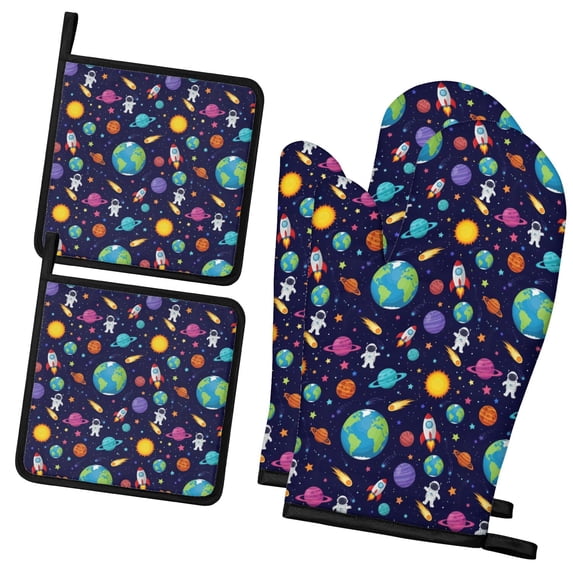 Astronaut and Earth Black Pattern 2 Pack Oven Mitts Pot Holders Set ...