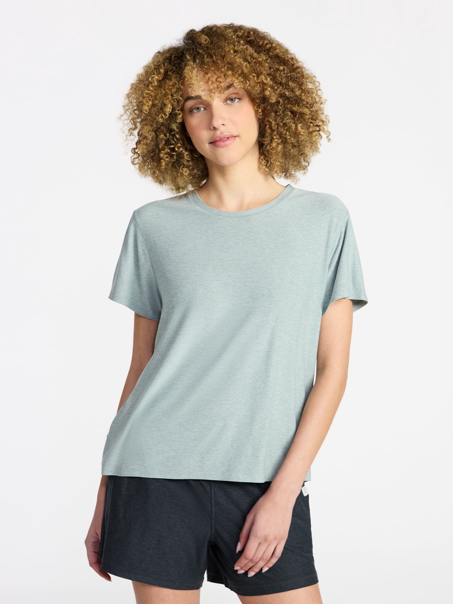 Athletic Works Women's and Women's Plus Relaxed ButterCore Tee with Short Sleeves, Sizes XS-4X