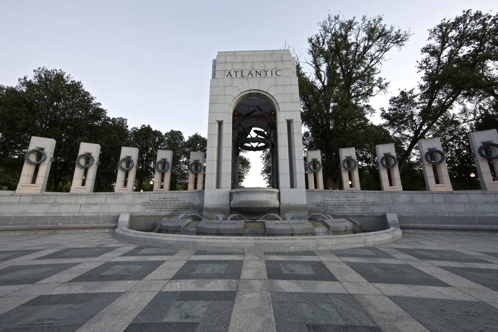 Atlantic arch at the World War II Memorial Washington DC USA Canvas Art - Terry MooreStocktrek Images (35 x 23)