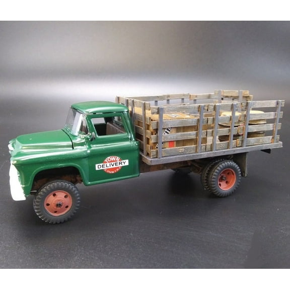 Atlantis Models AANH1401 1-48 Scale Plastic Figures for 1955 Chevy Stake Truck