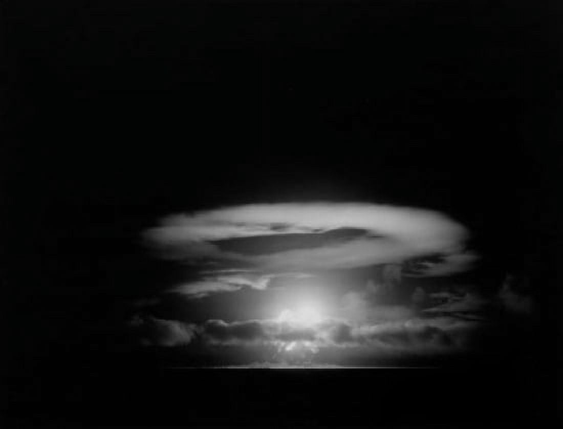 Atomic bomb explosion Eniwetok Nuclear Detonation 1951 Canvas Art -  (18 x 24)