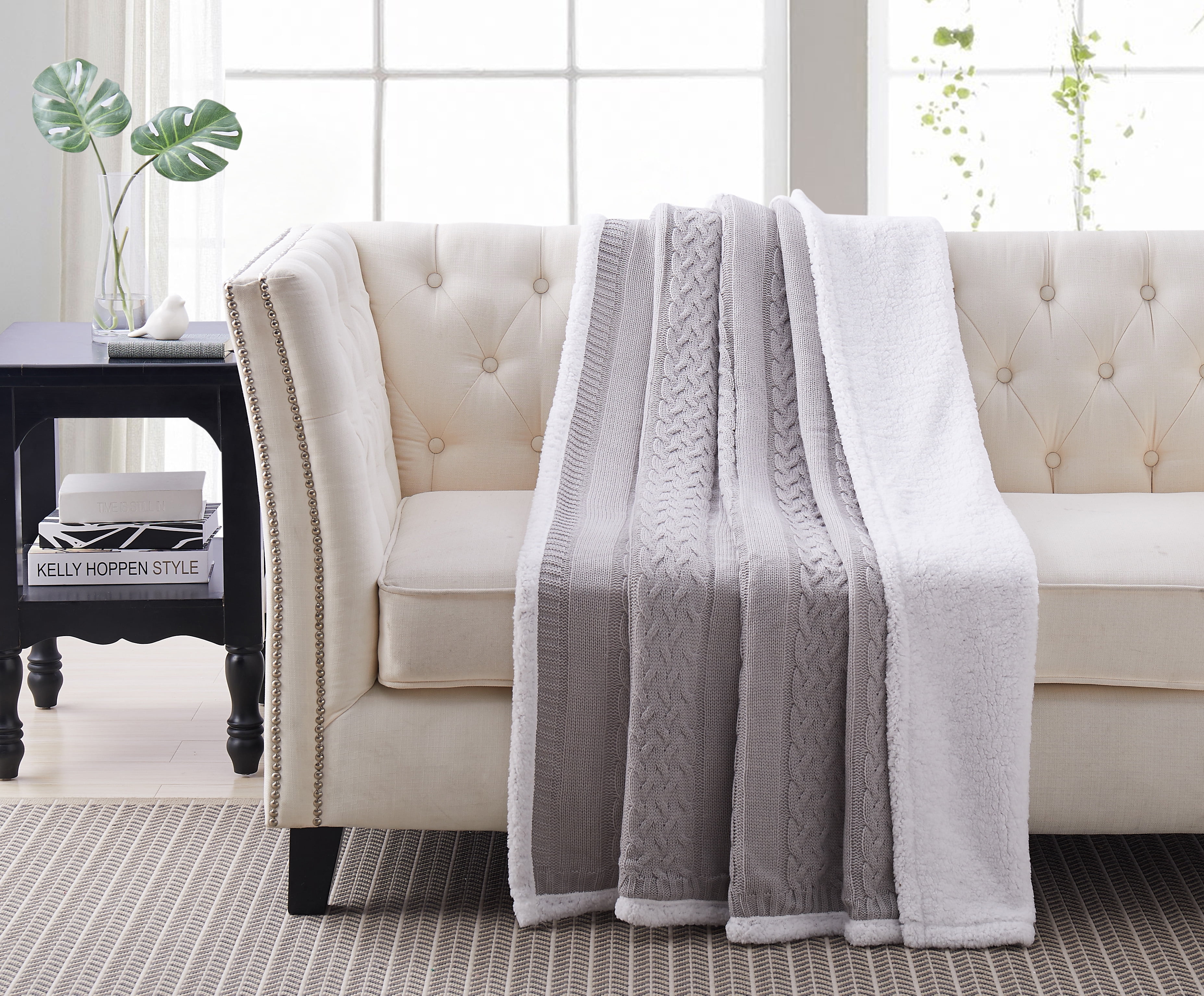 Atri Sweater/Sherpa Throw Grey