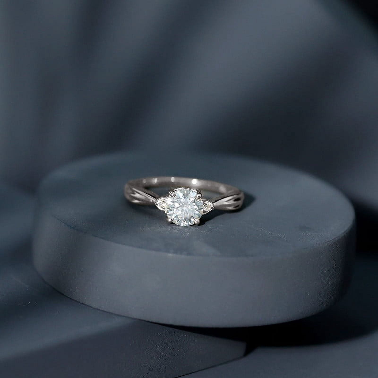 Atto Jewel 1.4 Ct Round Cut Moissanite Engagement Ring for Women ...