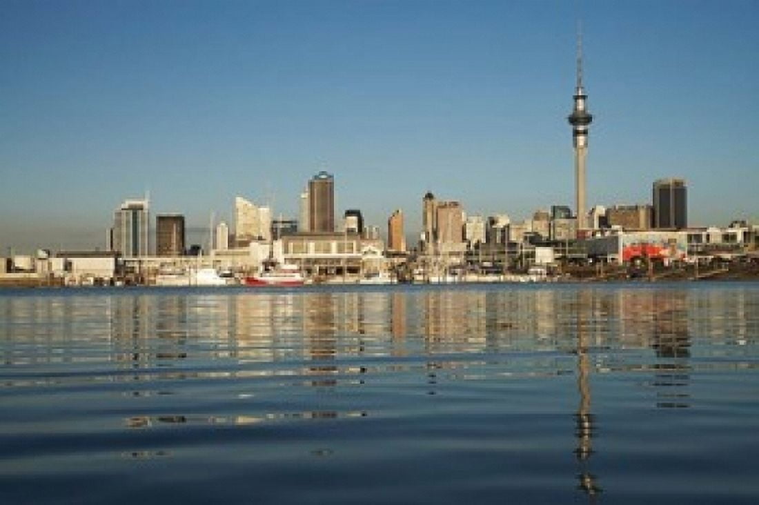 Auckland CBD skyline North Island New Zealand Canvas Art - David Wall DanitaDelimont (17 x 11)
