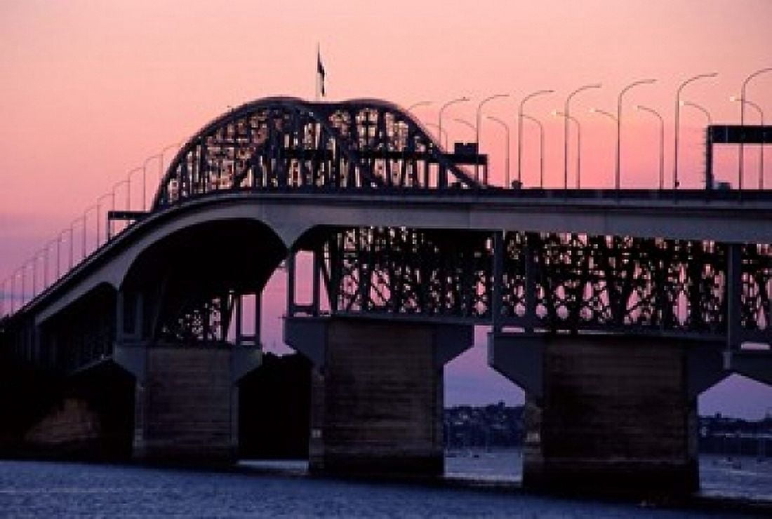 Auckland Harbour Bridge New Zealand Canvas Art - David Wall DanitaDelimont (27 x 19)