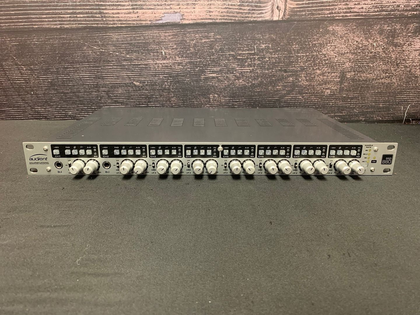 Audient ASP880 Microphone Preamplifier