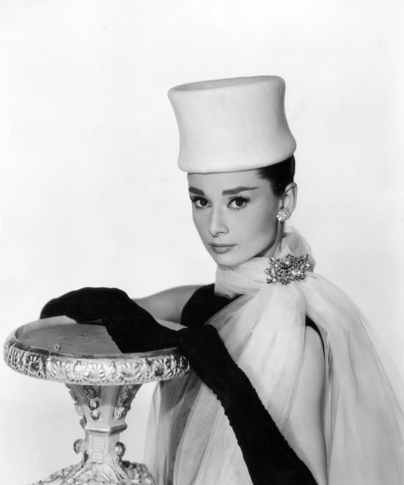 Audrey Hepburn Canvas Art - (16 x 20)