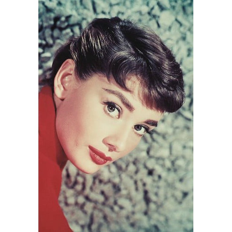 Close Up Breakfast at Tiffany's Poster Audrey Hepburn (61cm x 91,4cm