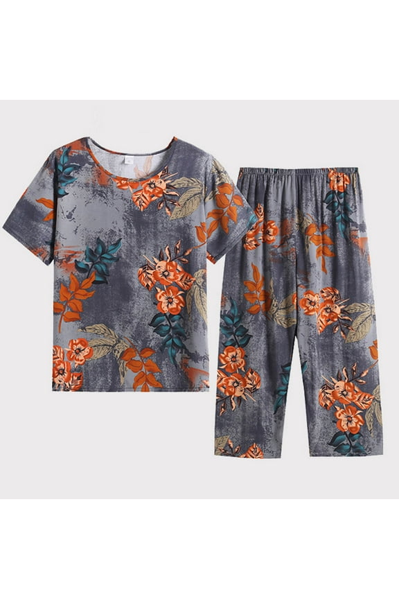 Aueoeo Womens Pajamas Set Floral Print Sleepwear Tops with Capri Pants Casual Summer 2 Piece Pjs Set Lounge Perfect for casual summer nights or relaxed Sets