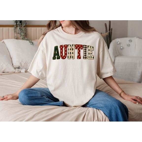 Auntie Sweatshirt – Plaid Auntie Crewneck, Winter Family Shirt, Cozy Sweater All Size S-5Xl