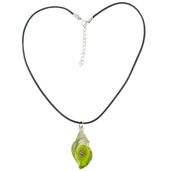 Aurgiarme Stylish Sea Themed Resin Pendant Necklace Resin Sea Shell Necklace Elegant Neck Chain for Casual and Vacation Wear