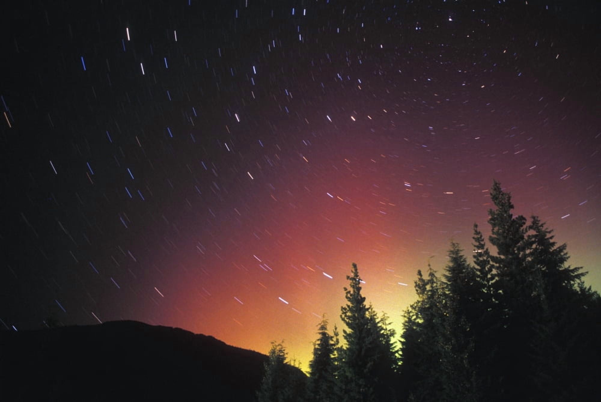 Aurora Borealis Canvas Art - Sean White Design Pics (17 x 11)