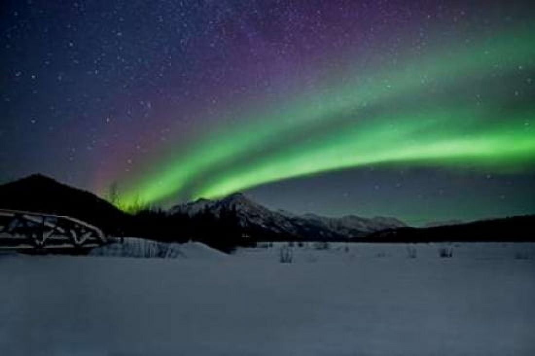 Aurora Borealis II Canvas Art - Larry Malvin (12 x 18)
