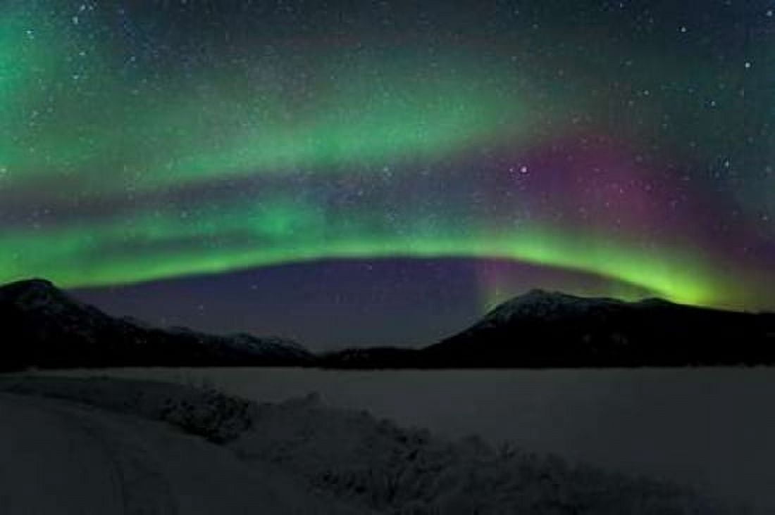 Aurora Borealis III Canvas Art - Larry Malvin (24 x 36)
