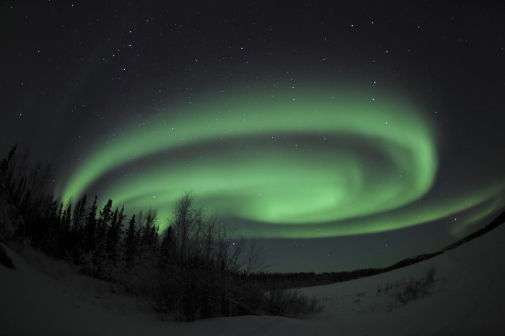 Aurora Borealis over Vee Lake Northwest Territories Canada Canvas Art - Jiri HermannStocktrek Images (18 x 12)