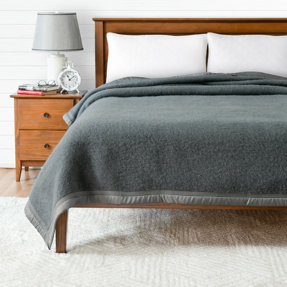 Aurora Extreme Heavyweight Oversized Washable French Wool King Blanket, Grey