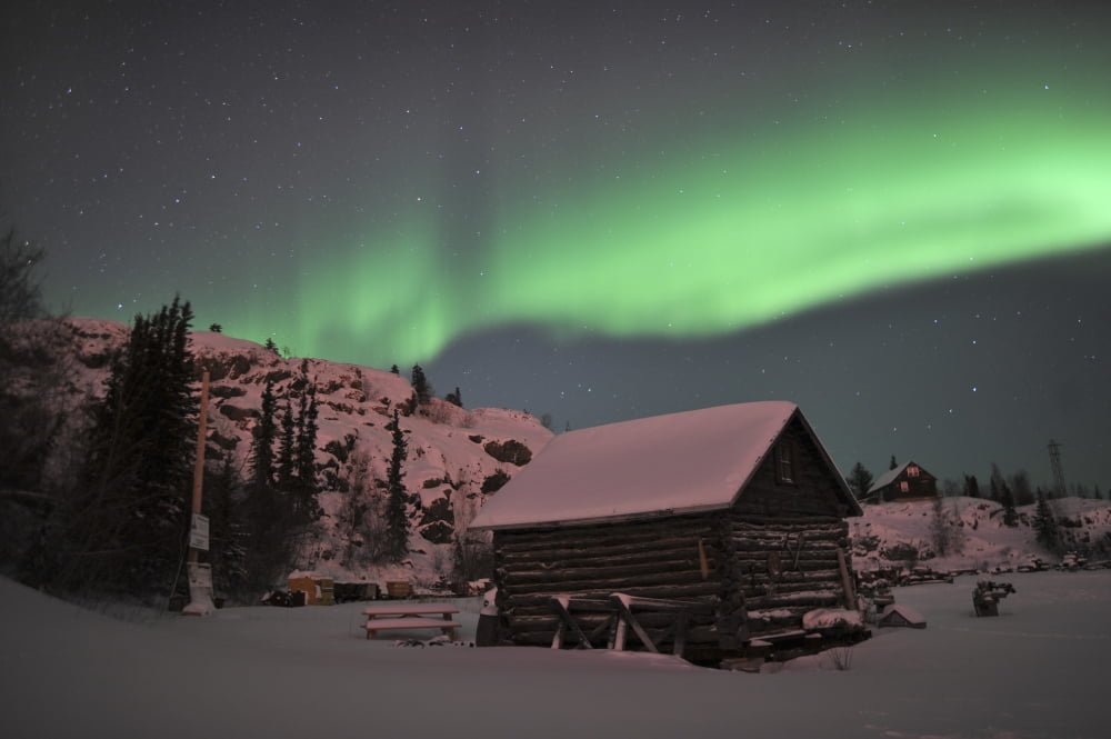 Aurora borealis over a cabin Northwest Territories Canada Canvas Art - Jiri HermannStocktrek Images (18 x 12)