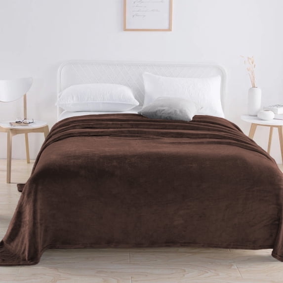 AuroraX Bed Blanket Full/Queen Size Soft Solid Plush Flannel Throw Blankets Cozy Breathable Warm Lightweight Blankets for Home Dorm Couch All-Season,Coffee
