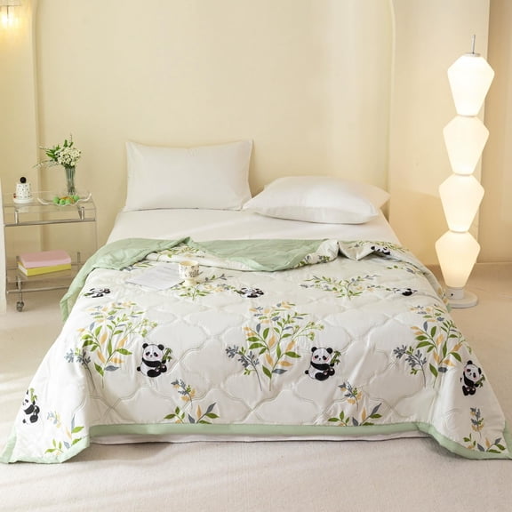 AuroraX Panda Air Conditioning Quilt Soft Lightweight Quilt Cool Breathable Washable Skin Friendly Queen Size Panda Quilt