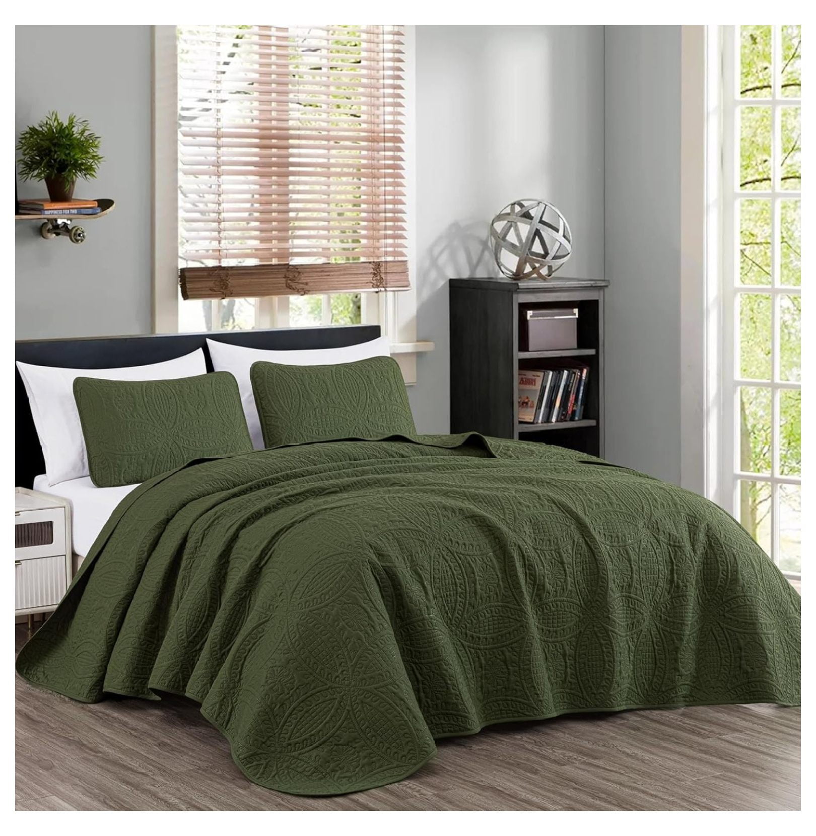Cypress Green Reversible Queen Microfiber Bedspread Set