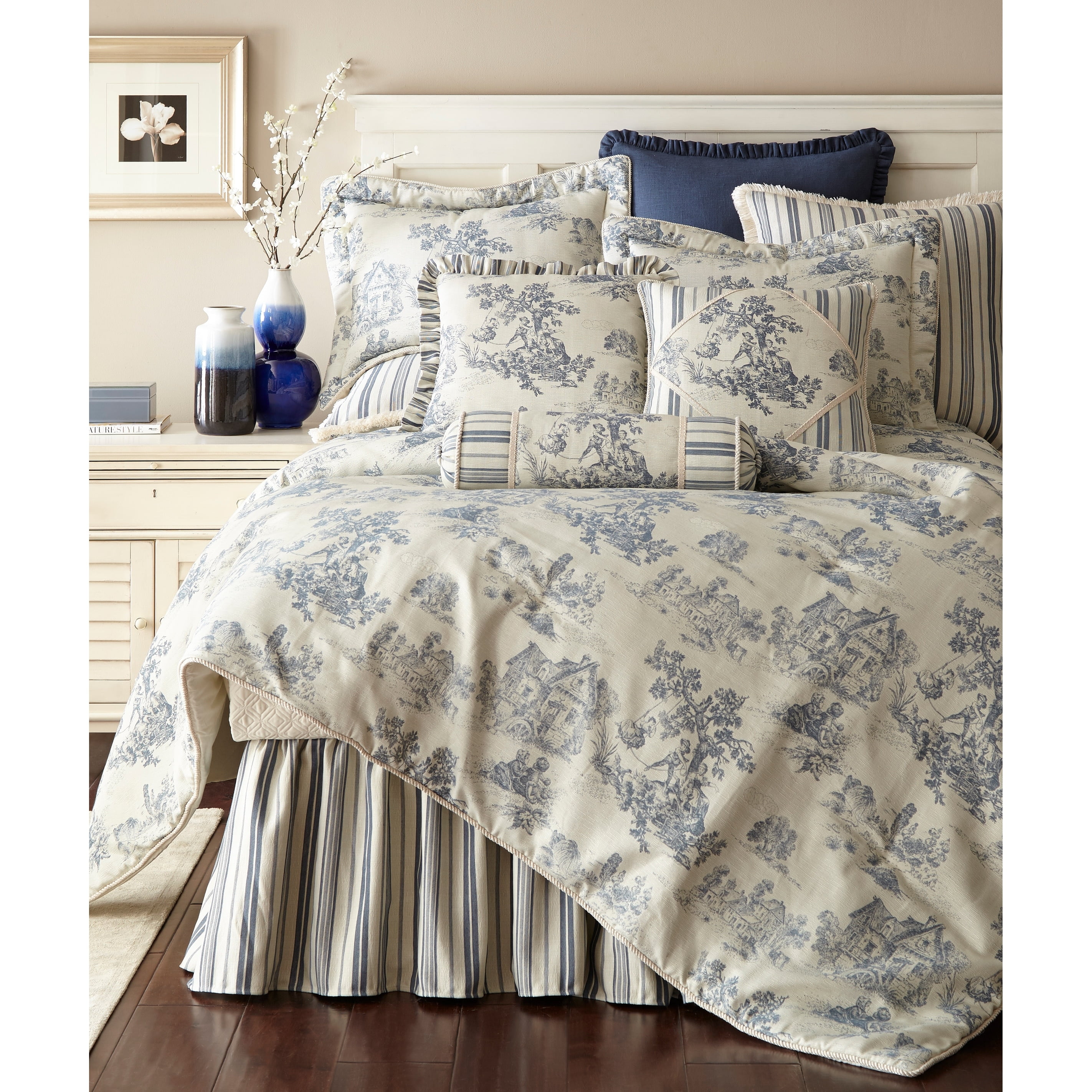 King Blue and Off-White Toile Comforter Set