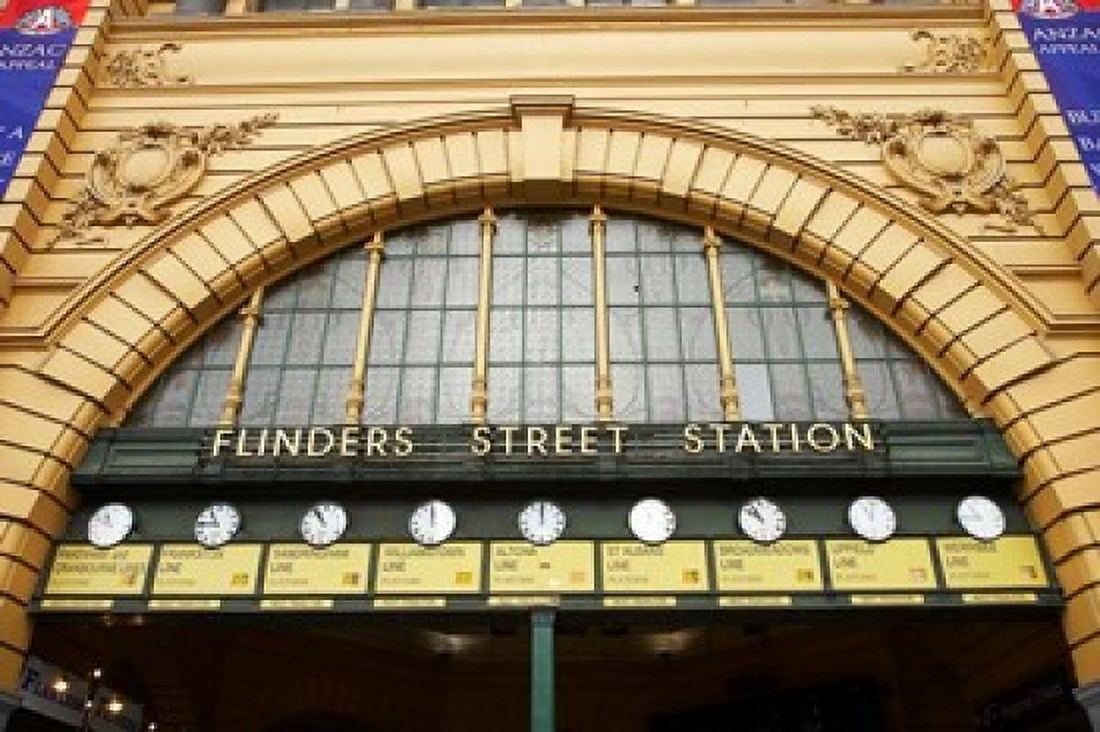 Australia Melbourne Flinders Street Train Station Canvas Art - David Wall DanitaDelimont (26 x 17)