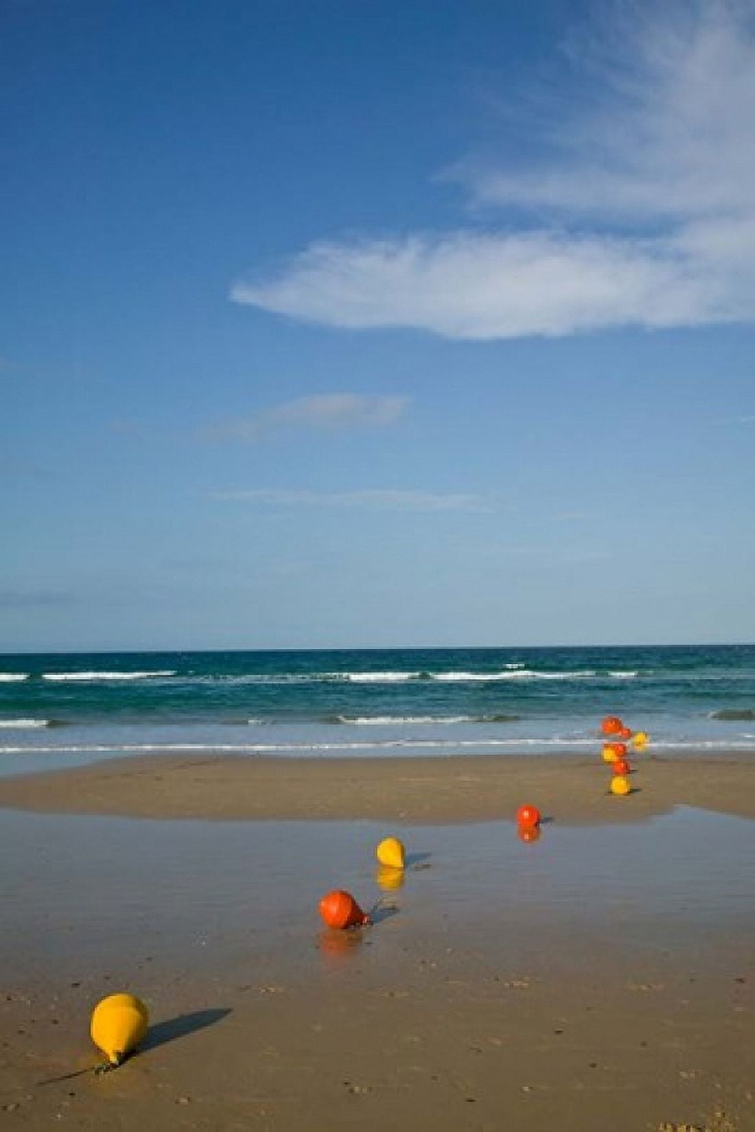 Australia Queensland Rainbow Beach Canvas Art - Walter Bibikow DanitaDelimont (18 x 26)