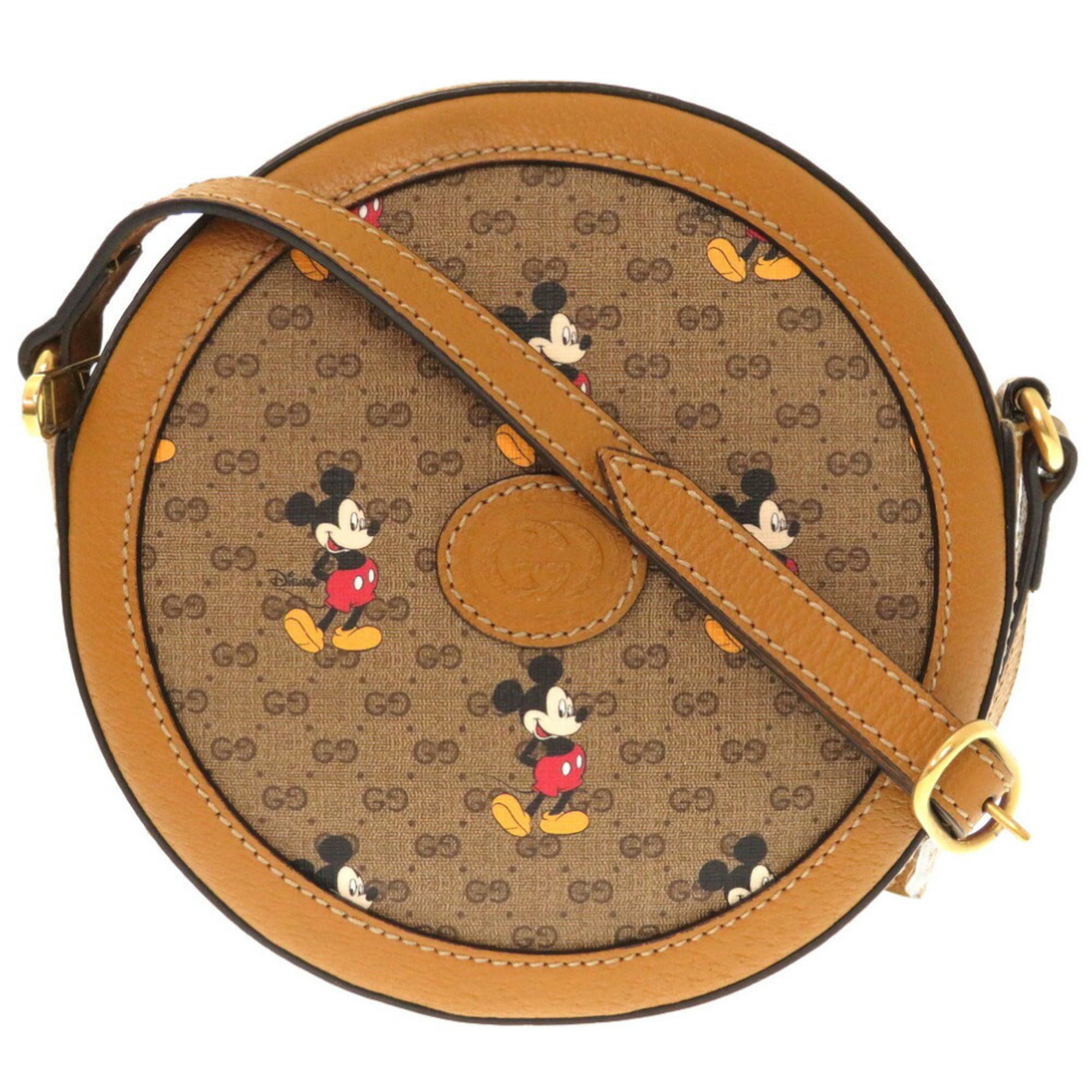Gucci And Disney Mickey Mouse And Minnie Mouse Monogram Background