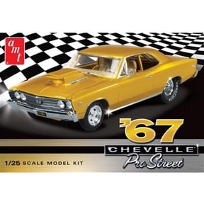 Auto World Round 2 LLC 1:25 Scale 1967 Pro Street Chevy Chevelle Toy Car