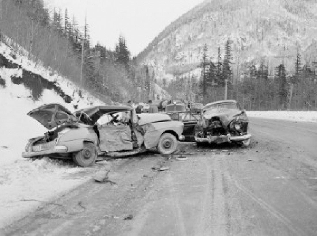 Auto crash on icy highway Canvas Art - (24 x 36)