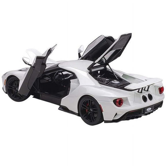 2017 Ford GT Frozen White 1/18 Model Car by Autoart