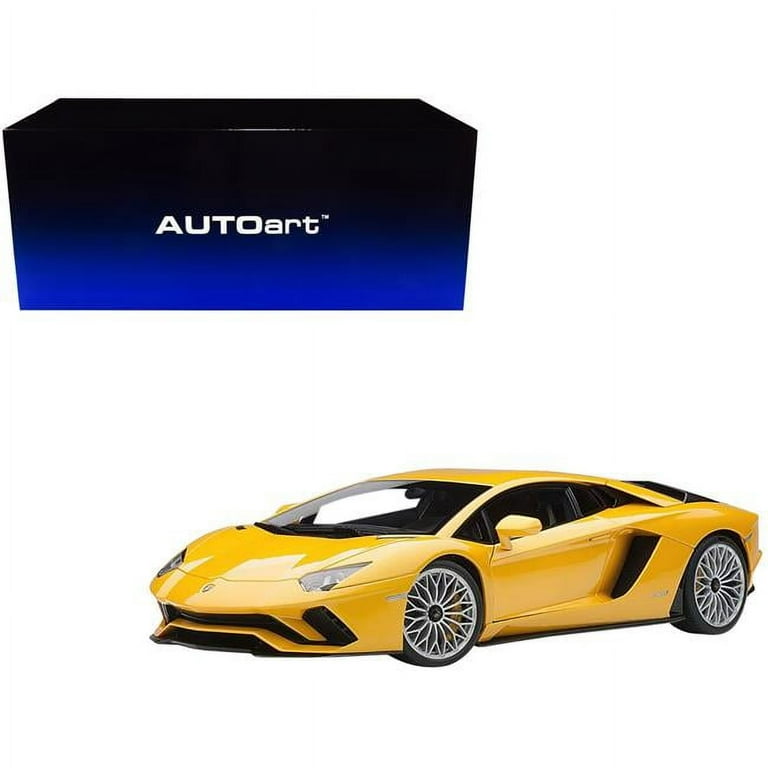 Autoart AA79132 Lamborghini Aventador S New Giallo Orion 1
