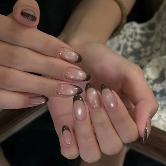 Autumn and winter hot-selling nail pieces brown French wearing nail fake nail short almond nail cat eye flash nail piece