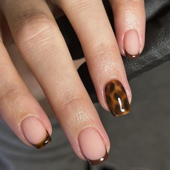 Autumn tortoiseshell smudged wearing nail nail piece French brown manicure fake nail press on nails