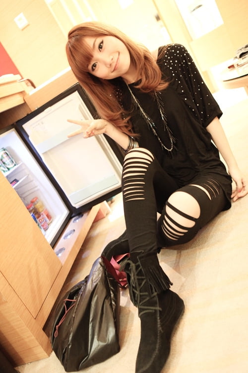 Autumn women's Korean version wearing casual pants hollow cotton irregular nine pants women's front hole leggings 1773656645338683