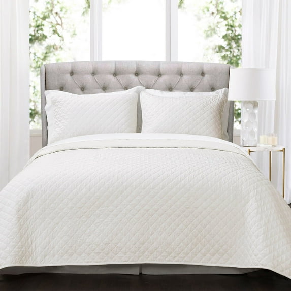 Ava Diamond Oversized Cotton Quilt Set by Lush Decor