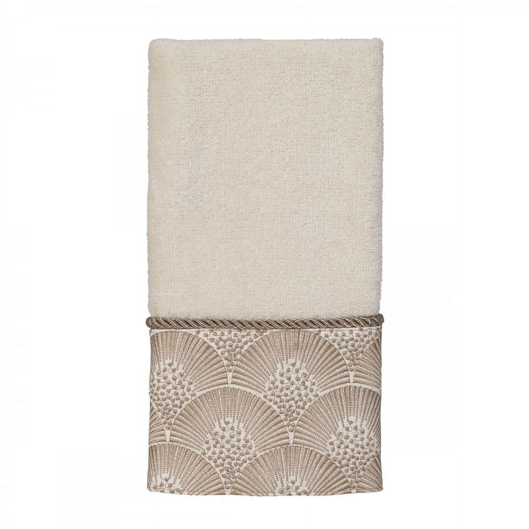 Avanti Linens Avanti Deco Shell Fingertip