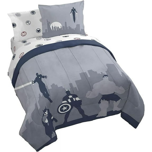 Avengers Scenic Silhoutte 7 Piece Queen Size Bed Set with Shams