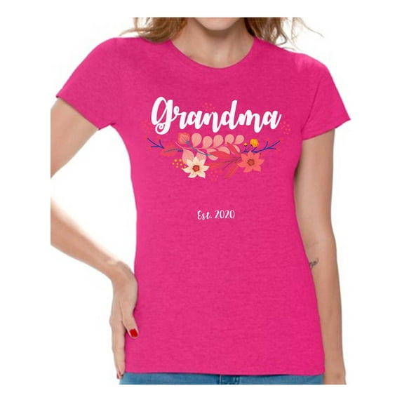 Awkward Styles Grandma 2020 Tshirt for Women Grandma Clothes for Mom Pregnancy Reveal Womens T-Shirt Pregnancy Reveal Gifts for Her Grandma Shirts Pregnancy Collection Pregnancy Announcement T Shirt