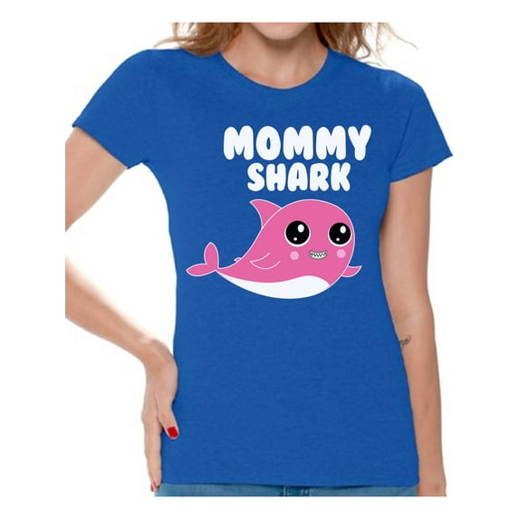 Awkward Styles Mommy Shark T-shirt for Her Shark Family T Shirt Matching Shark Shirts for Family Shark Gifts for Mom Shark Themed Party Outfit for Mom Shark Women T-Shirt Family Vacation Shirts