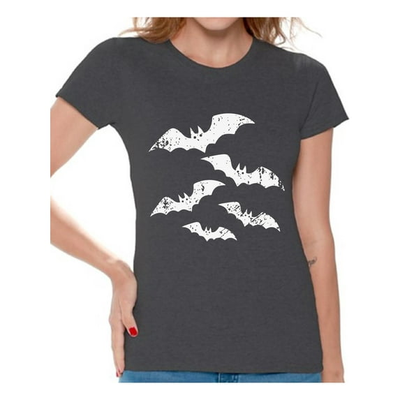 Awkward Styles Scary Bats Tshirt Halloween 2018 Shirt for Women Halloween Bats T Shirt Dia de los Muertos Gifts for Her Trick or Treat Outfit Day of the Dead Shirts Halloween Holiday Women's Shirt